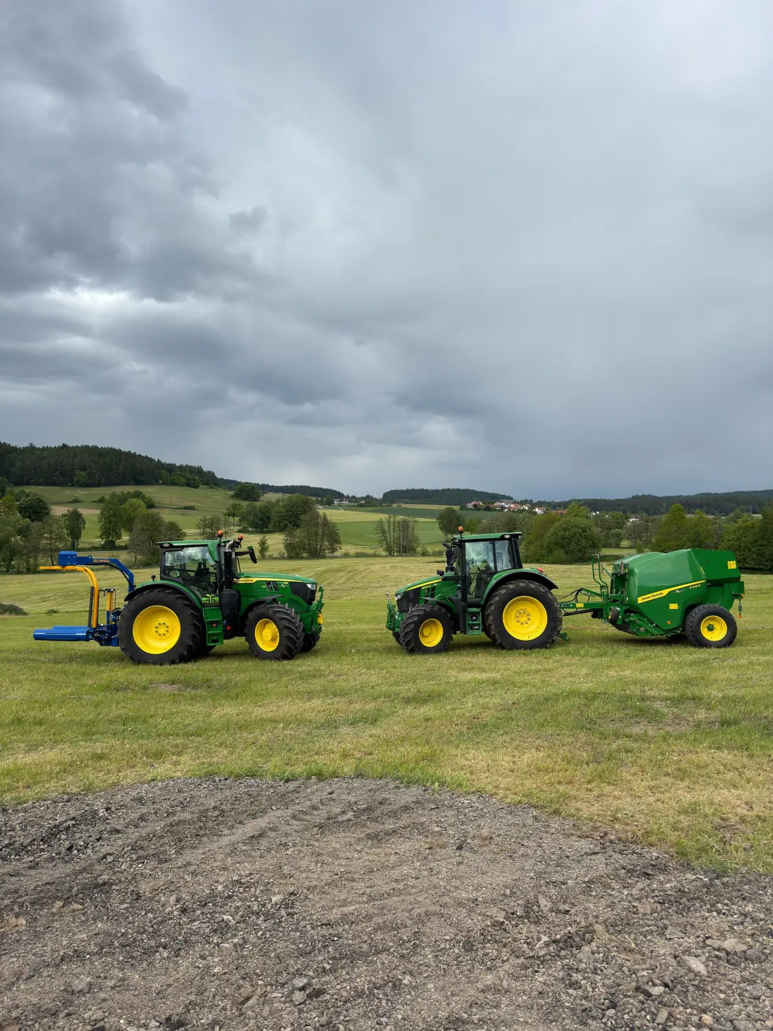 Siloballen wickeln vom Lohnunternehmen Meier